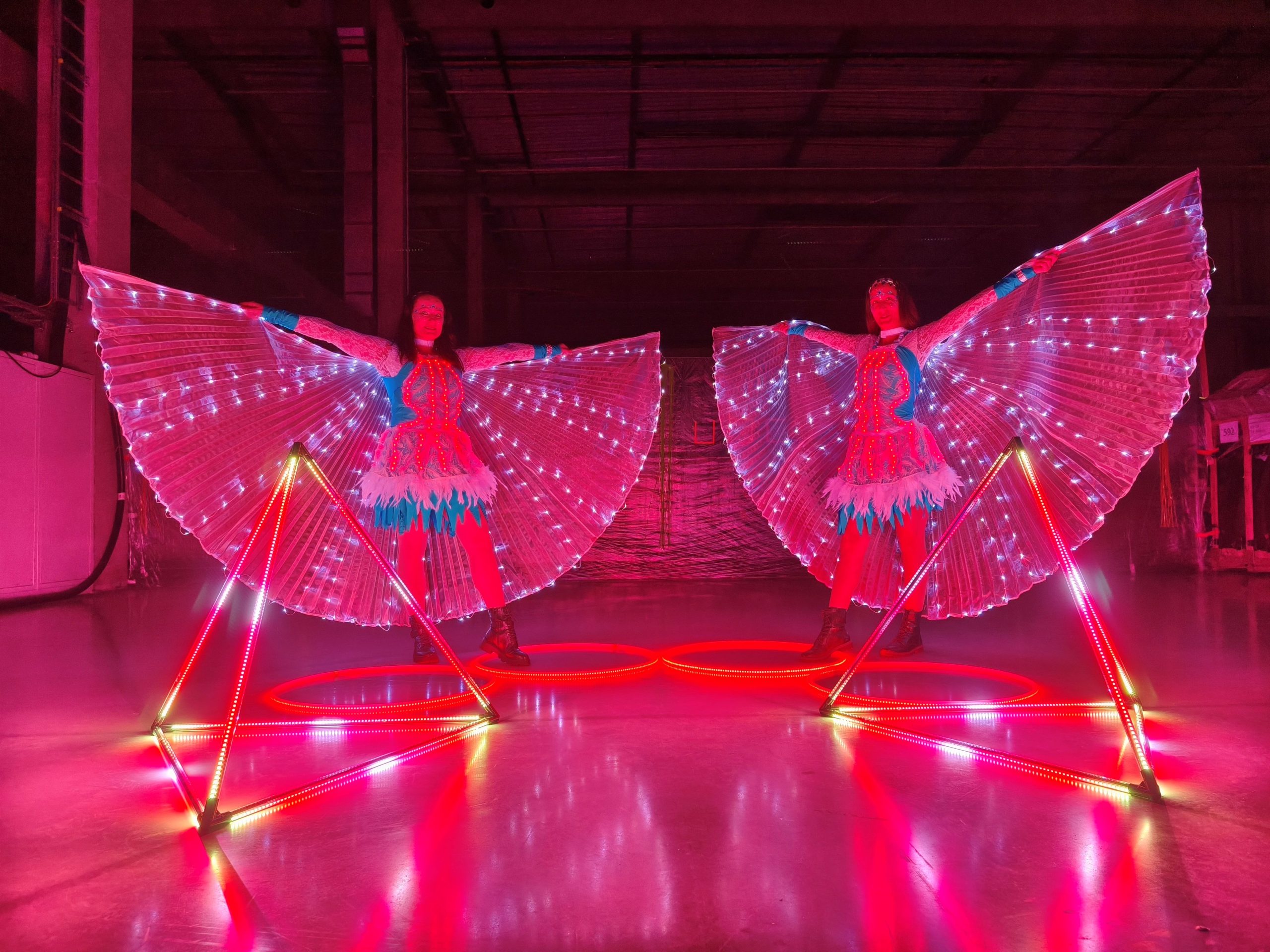 Svetelná šou – LED show, UV light show, drone show